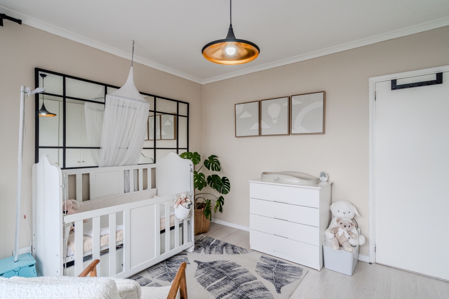 To Let 2 Bedroom Property for Rent in Fresnaye Western Cape